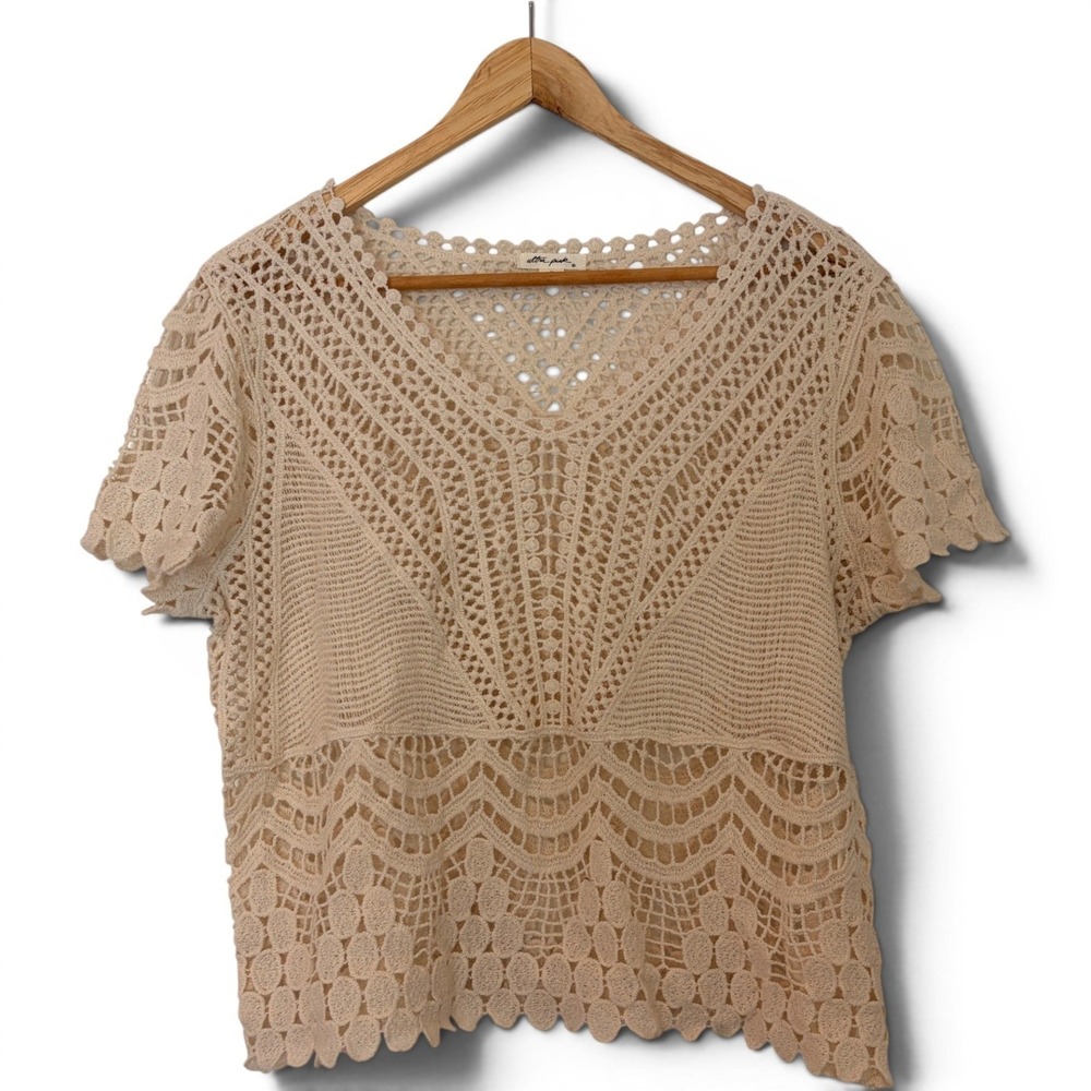 Open Crochet Boho Western V-Neck Top M Flutter Sleeves Scallop Trim Cottagecore